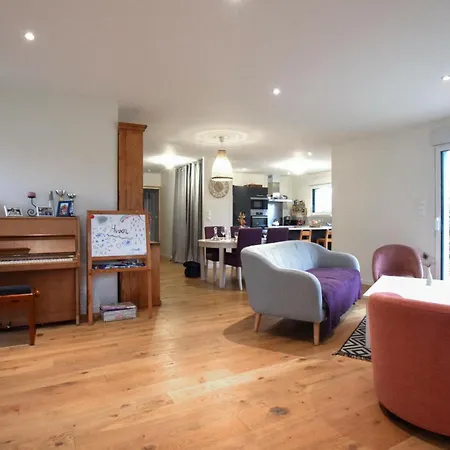 Prázdninový dům 3 Bedroom In *