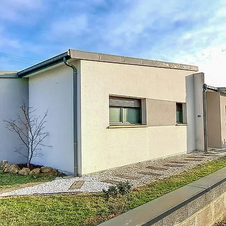 3 Bedroom In Amfréville