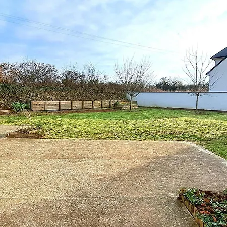 3 Bedroom Gorgeous In Amfréville